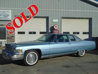 1976 CADILLAC COUPE DE VILLE